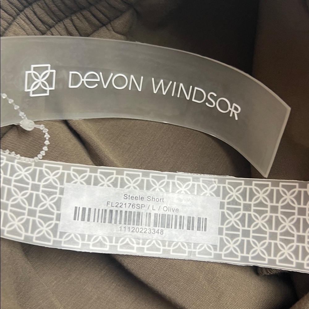New! Devon Windsor Olive Steele Short with drawstring and pockets large - Picture 11 of 12